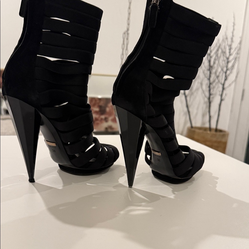 Black Gucci Isadora Gladiator - Picture 6 of 11